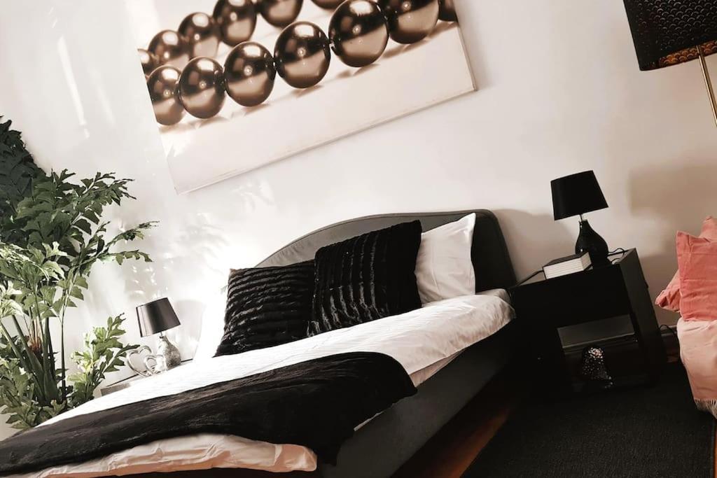 Magnolia 2Bdr Apt Piata Romana- Piata Victoriei Apartment Bucureşti Ngoại thất bức ảnh