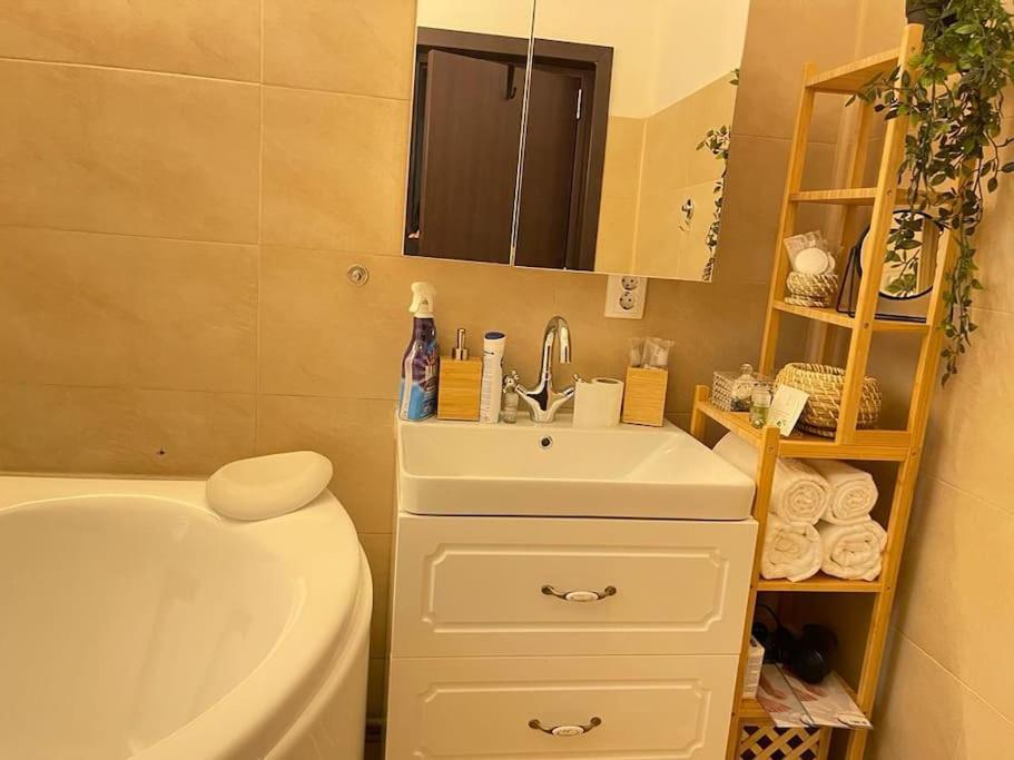 Magnolia 2Bdr Apt Piata Romana- Piata Victoriei Apartment Bucureşti Ngoại thất bức ảnh